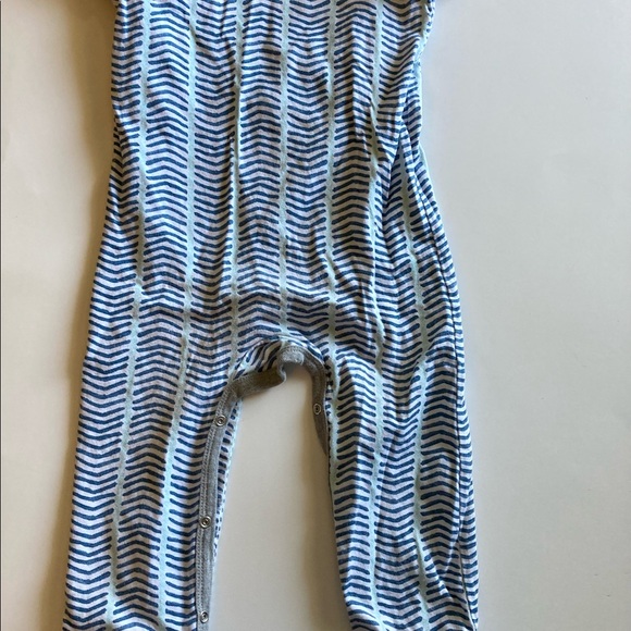 Burst Bees Baby one piece - Picture 2 of 7